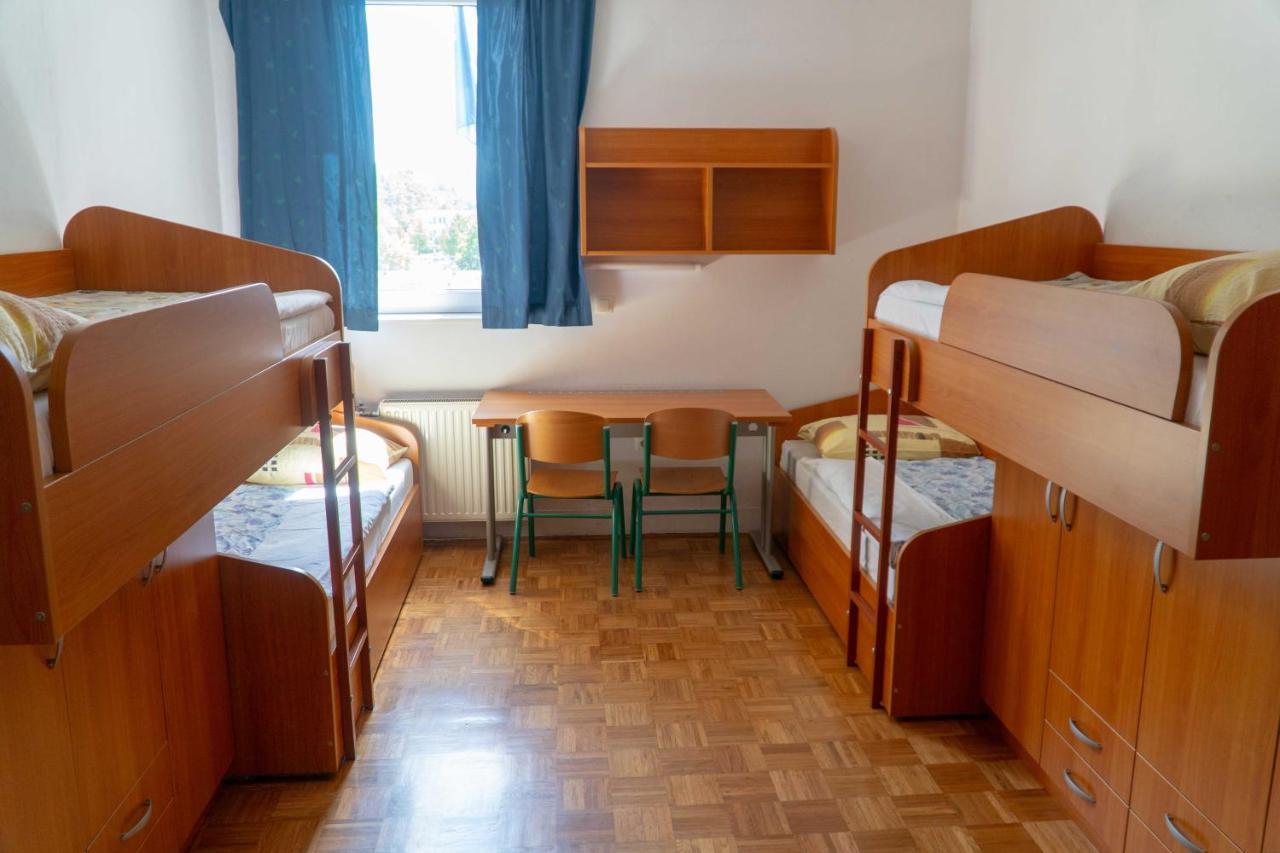 Dijaski Dom Bezigrad Ljubljana Hostel Buitenkant foto
