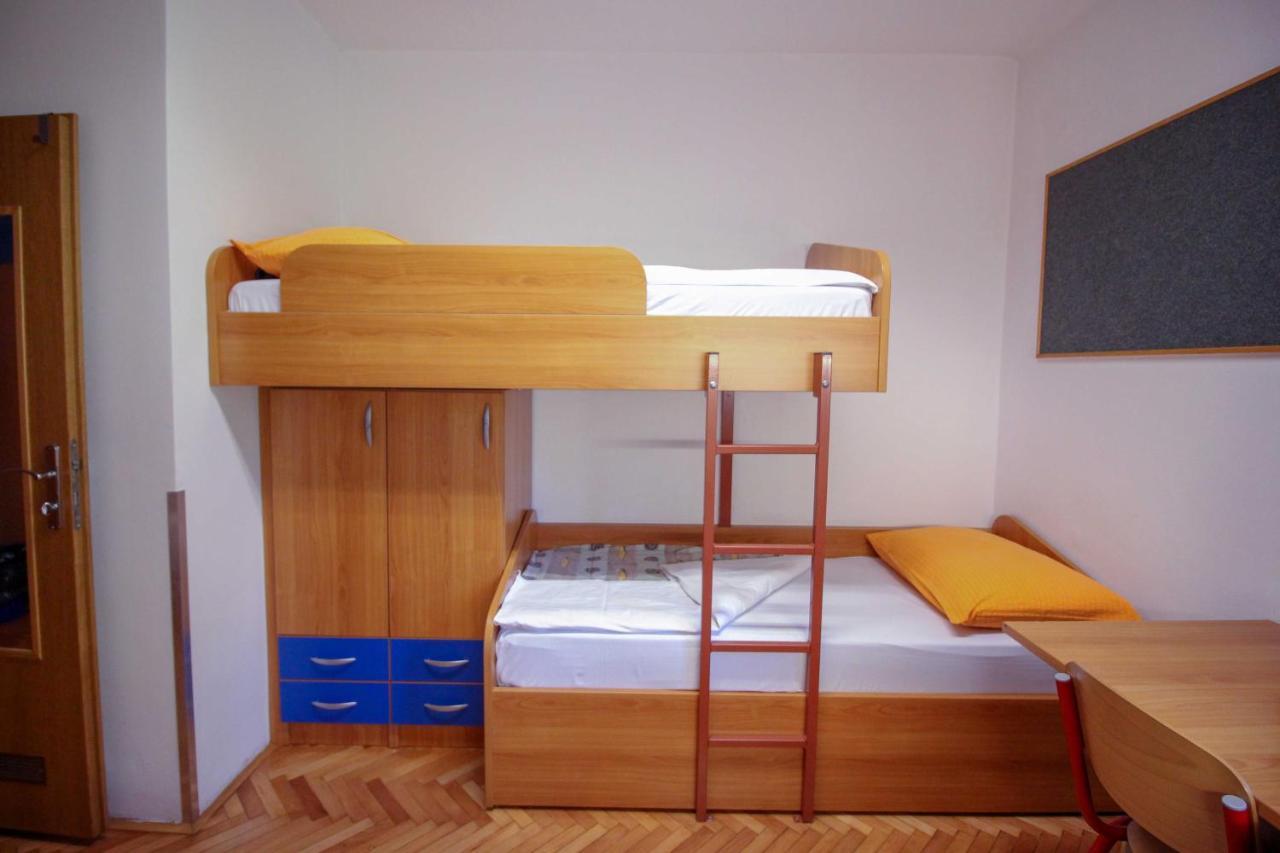Dijaski Dom Bezigrad Ljubljana Hostel Buitenkant foto