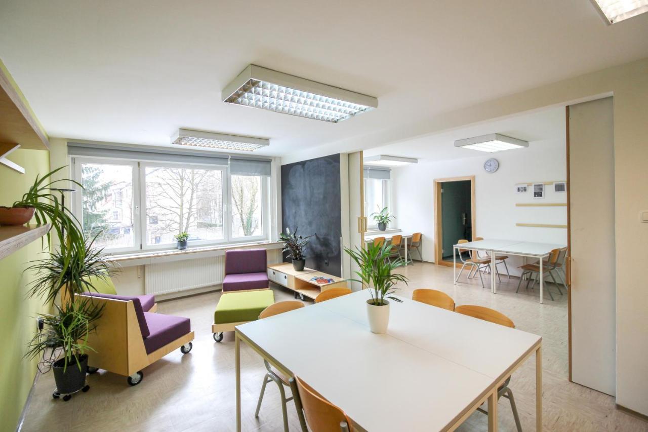 Dijaski Dom Bezigrad Ljubljana Hostel Buitenkant foto