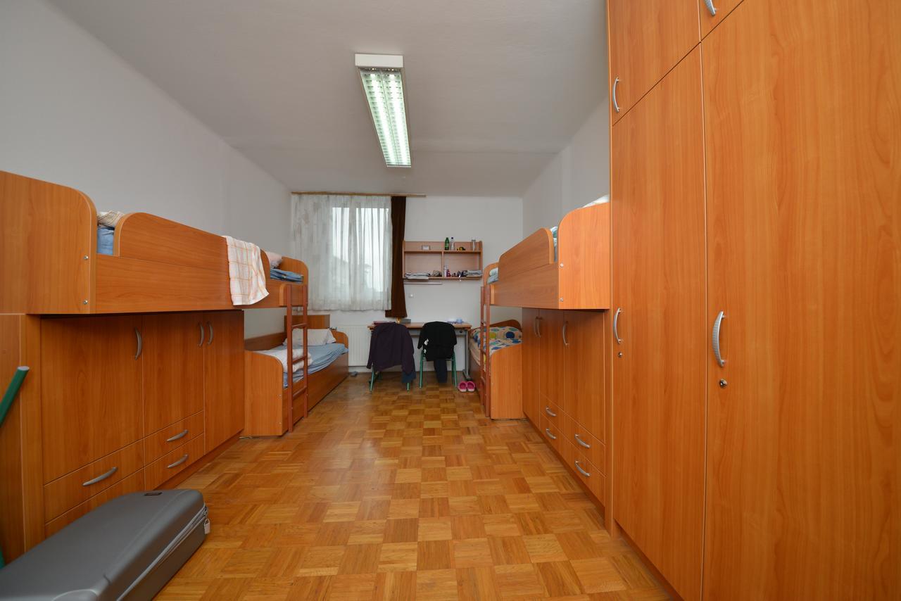 Dijaski Dom Bezigrad Ljubljana Hostel Buitenkant foto